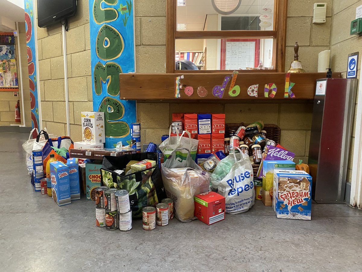 llandaffcity's tweet photo. Thank you so much for your kind donations - especially at this busy time of year! You are fabulous 💕💙 #foodbankfriday https://t.co/vnSDLgETtY