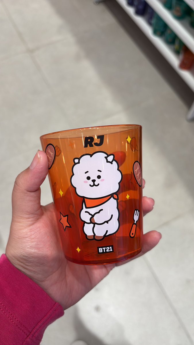 tara ʚଓ tweet media