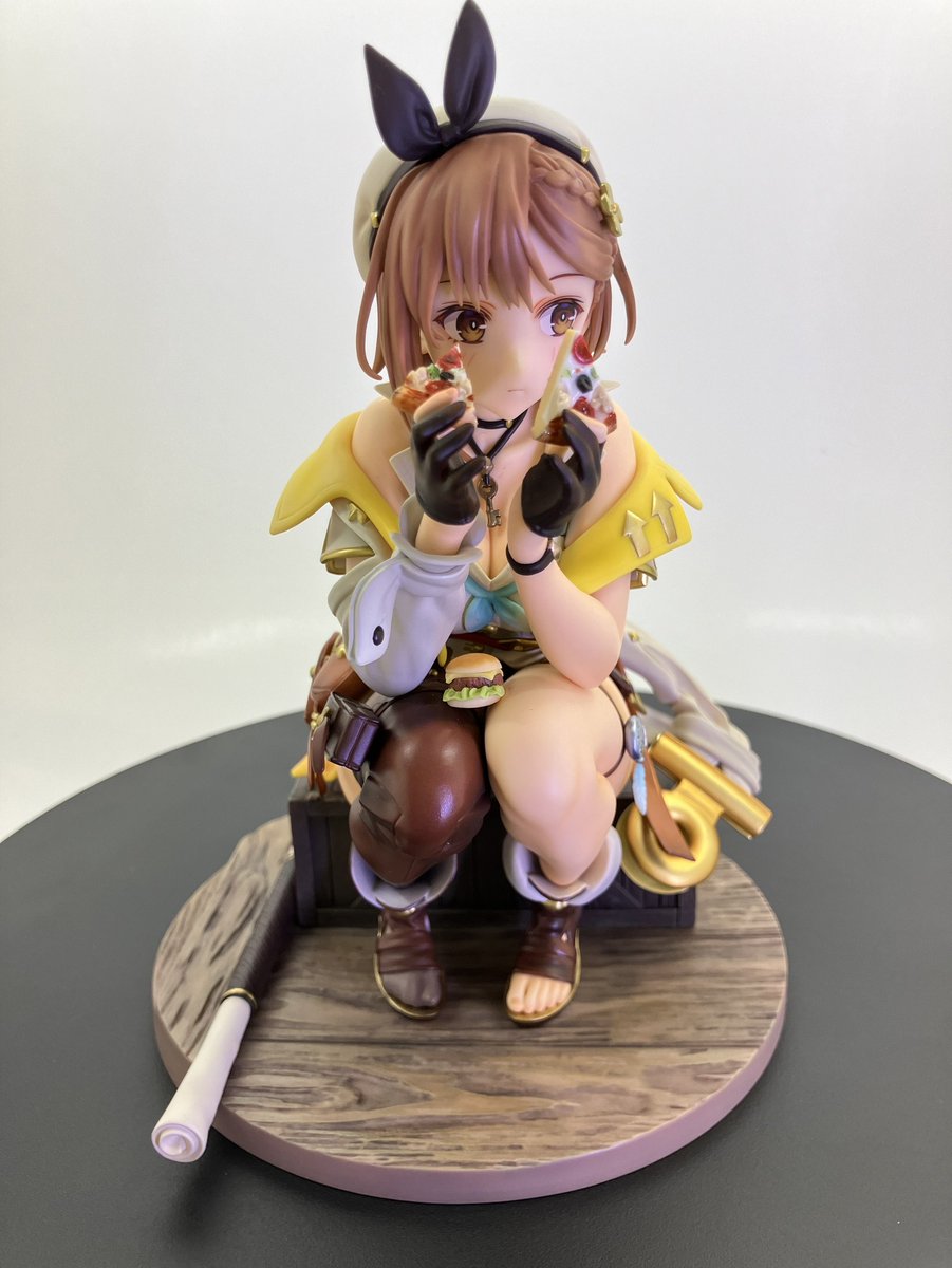 KTmodelPlus's tweet photo. 🍕 #Ryza2 Figure Introduction🍔
Instead of holding her usual apple, we gave her a slice of pizza and a hamburger!
Although it is an unusual choice, it still looks good on Ryza!
Pre-order here ▼
https://t.co/lnPgRBo76Q
#Ryza2 #KTmodelPlus https://t.co/aCZn9XZ2To
