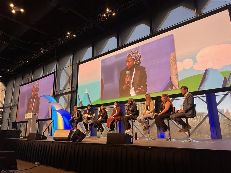 One of our ECRs, Aisha Ibrahim (University of Sheffield), was a panellist on the "Future Leaders Forum" at the recent <a href="/IEAGHG/">IEAGHG</a> #GHGT17 conference in Canada - read all about her experience here 👇

ukccsrc.ac.uk/blog_posts/ais…