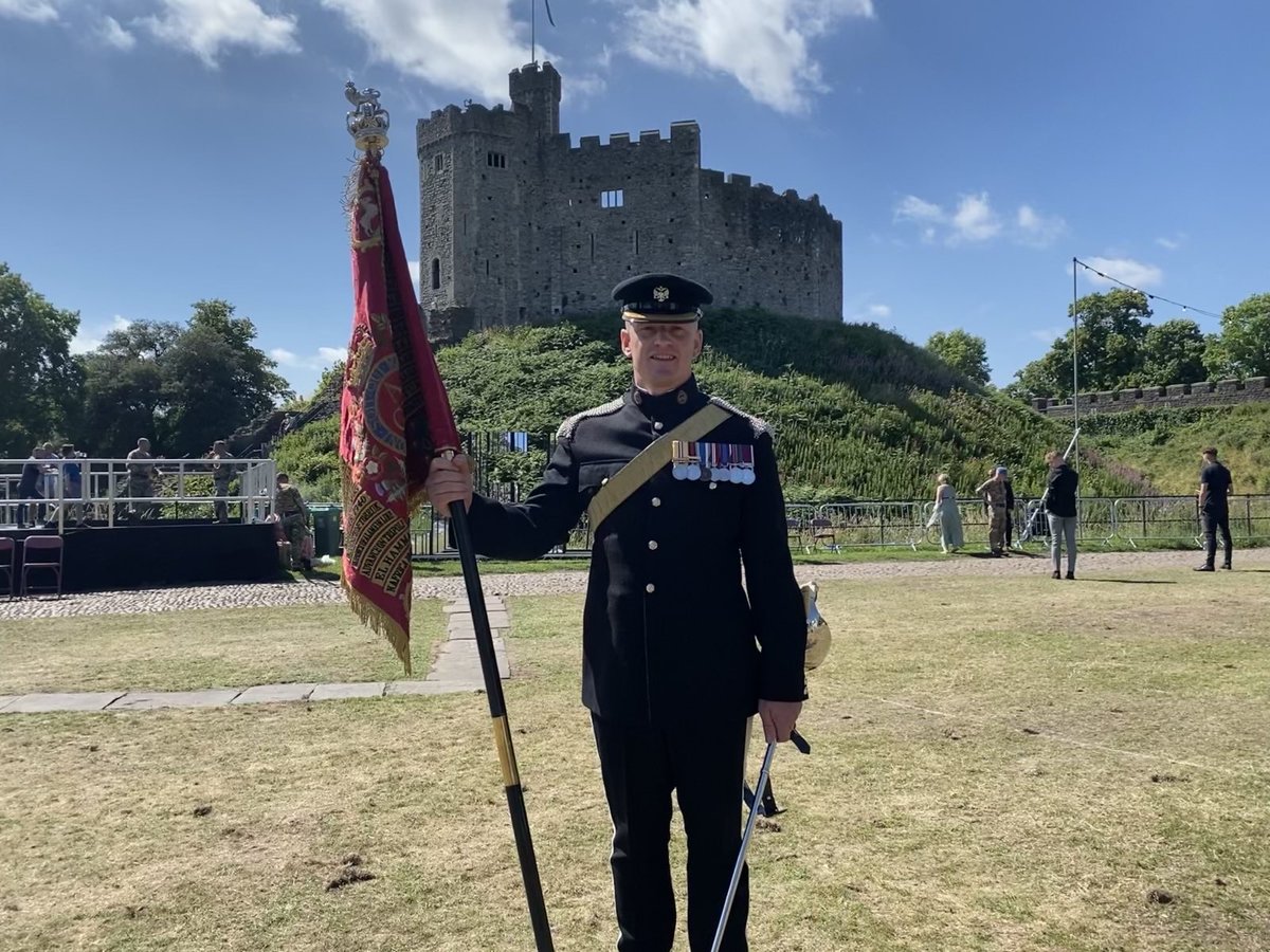 Army_Leadership's tweet image. After 24 years of exemplary service, WO1 Leadership - Dai Chant is moving on to new ventures. His impact on the British Army has been profound. We thank him for his dedication and wish him every success. 

Pob Lwc, Dai! 🏴󠁧󠁢󠁷󠁬󠁳󠁿

#Leadership #Military #BritishArmy