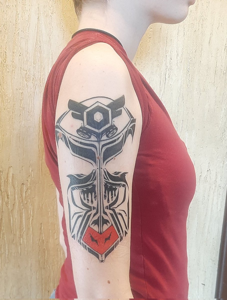 Ket_Dobr's tweet photo. Yesterday I made a bolas team tattoo according to the sketch @just_ph0en1x

I don't regret anything in my life 

#qsmp #bolas https://t.co/plFYILziks