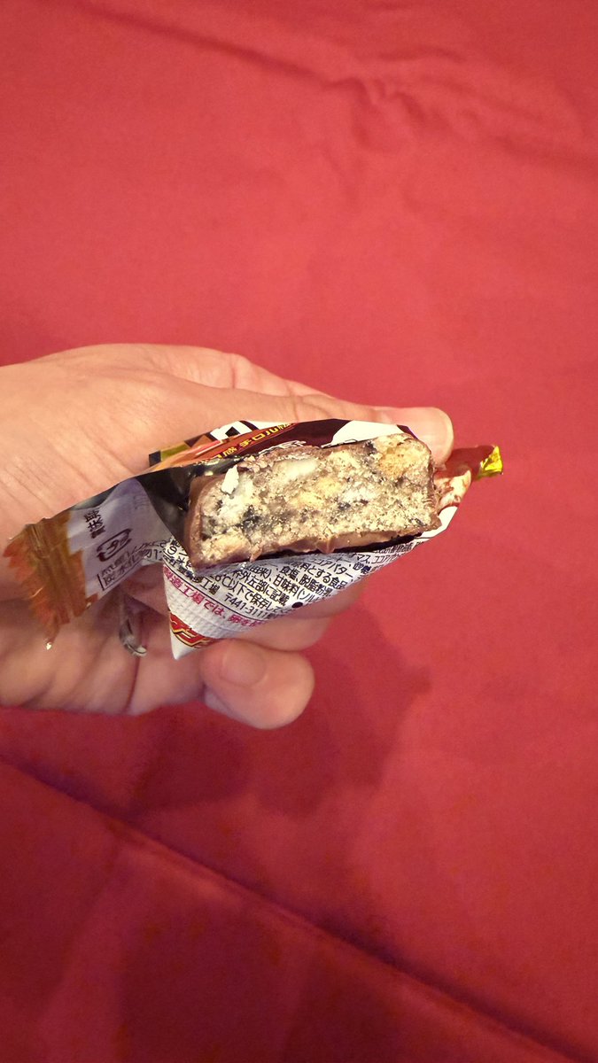 shota_sato_fan's tweet photo. ダイソーさんとの講演楽しかったなあ
ブラックサンダー君、10個くらい食べたけどにっこりしてくれなかった(わかる人にはわかる)
#MAT24 https://t.co/QKViQTIoI0