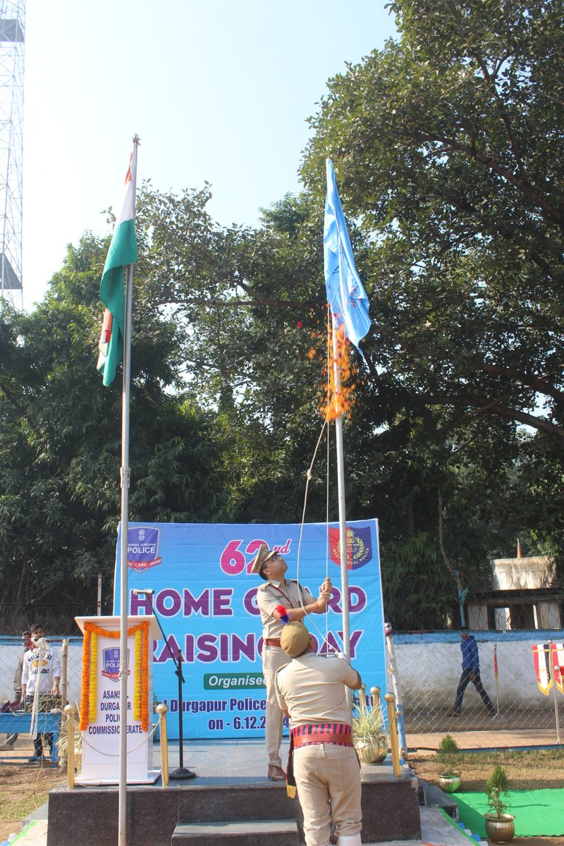 Cpadpc's tweet photo. Home Guard Raising Day Parade at Asansol Police Lines on 06.12.2024 in presence of Dy. Commissioner of Police (HQ) and other senior officers of ADPC.
#HomeGuardRaisingDay
#ADPCWestBengalPolice https://t.co/XwktwA6zVK