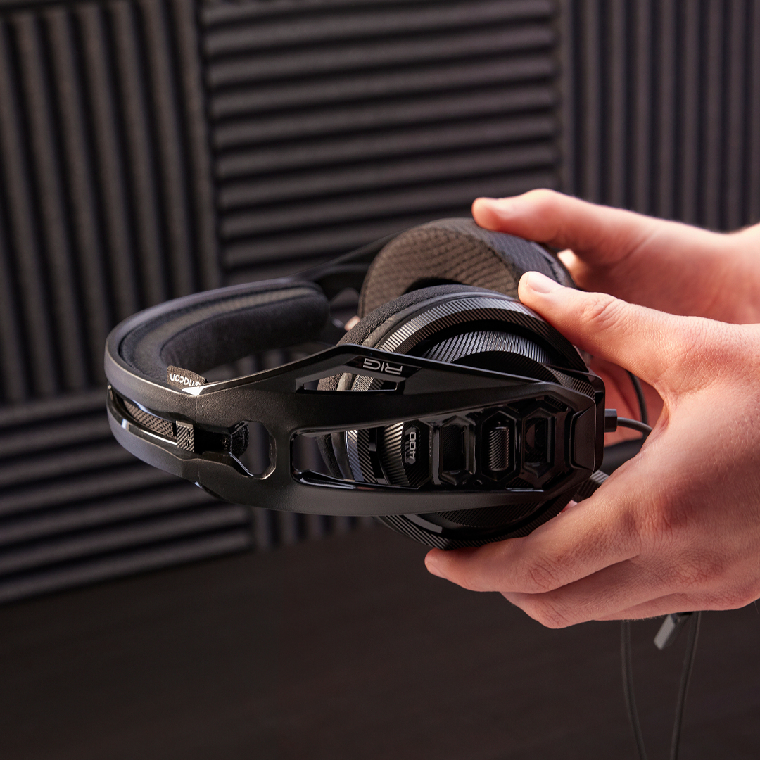 RIGGaming's tweet photo. Tuned for next-gen performance ๐๏ธ #RIG400 https://t.co/qy01CkxRgW