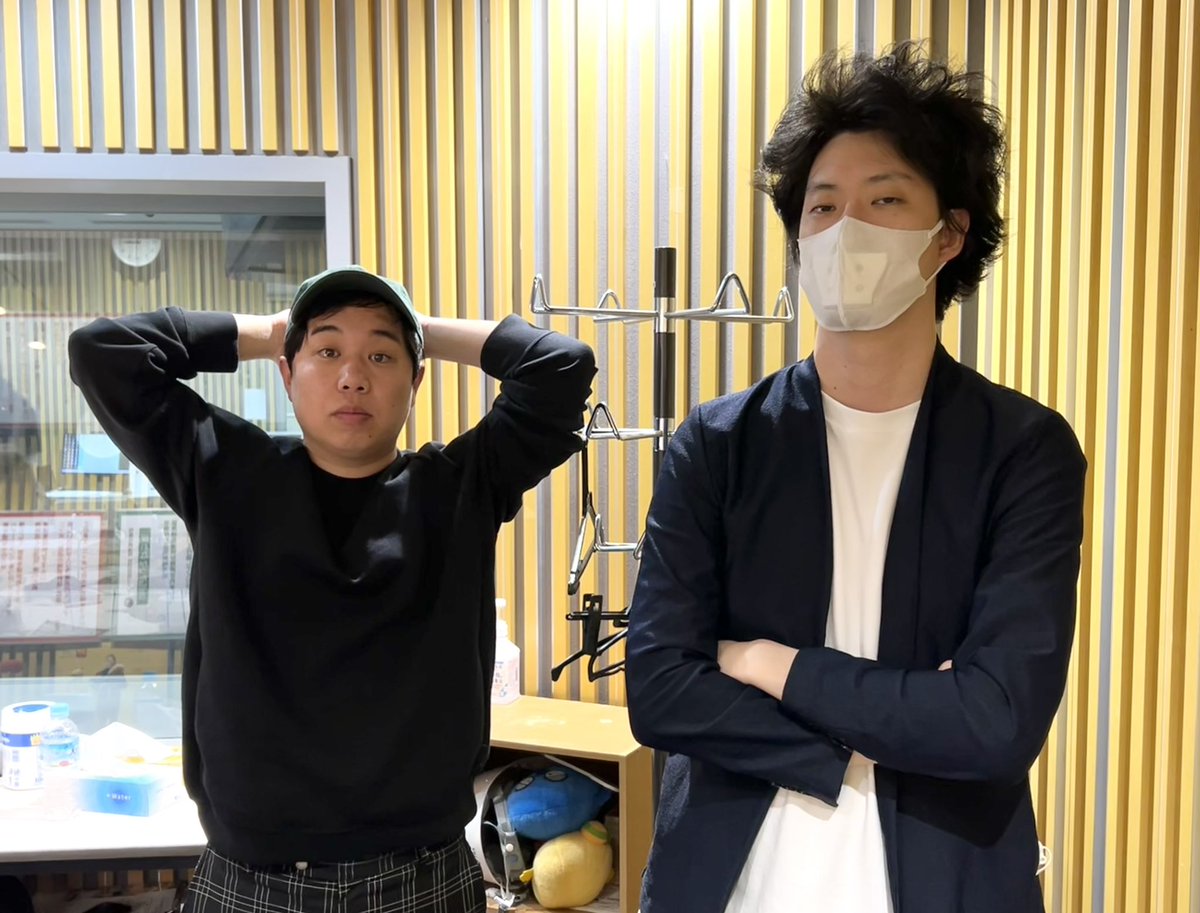 shimofuri_ANN's tweet photo. #霜降り明星 のオールナイトニッポンは
このあと25時から生放送!

#️⃣ #霜降り明星ANN

🔽radikoで聴けます🎵
https://t.co/DDNQ2SyMdl https://t.co/7PtP3c5EHg