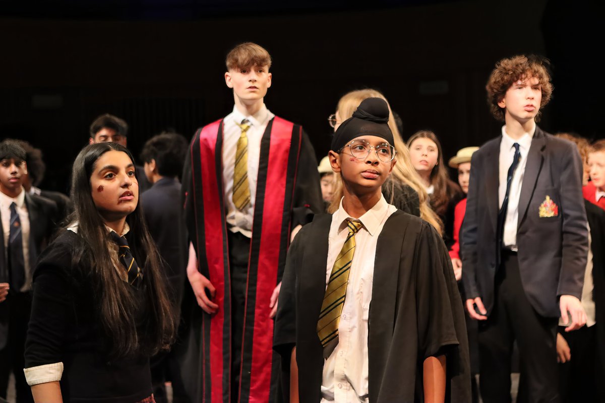 It’s hard to believe it’s been a week since the incredible Junior Production of Lord of the Flies!  🎭

With a company of 70 talented junior performers and a crew of equally dedicated seniors, they were proud to bring this powerful story to life.🎉

Bravo to everyone involved! 👏