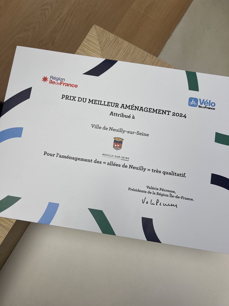 Neuilly reçoit le Prix du meilleur aménagement 2024 de la Région <a href="/iledefrance/">Région Île-de-France</a> pour l'aménagement cyclable très qualitatif des <a href="/AlleesdeNeuilly/">Les Allées de Neuilly</a>.  Avec 10 hectares d'espaces publics créés, le projet des Allées de Neuilly offre un meilleur partage de l'espace public avec  des
