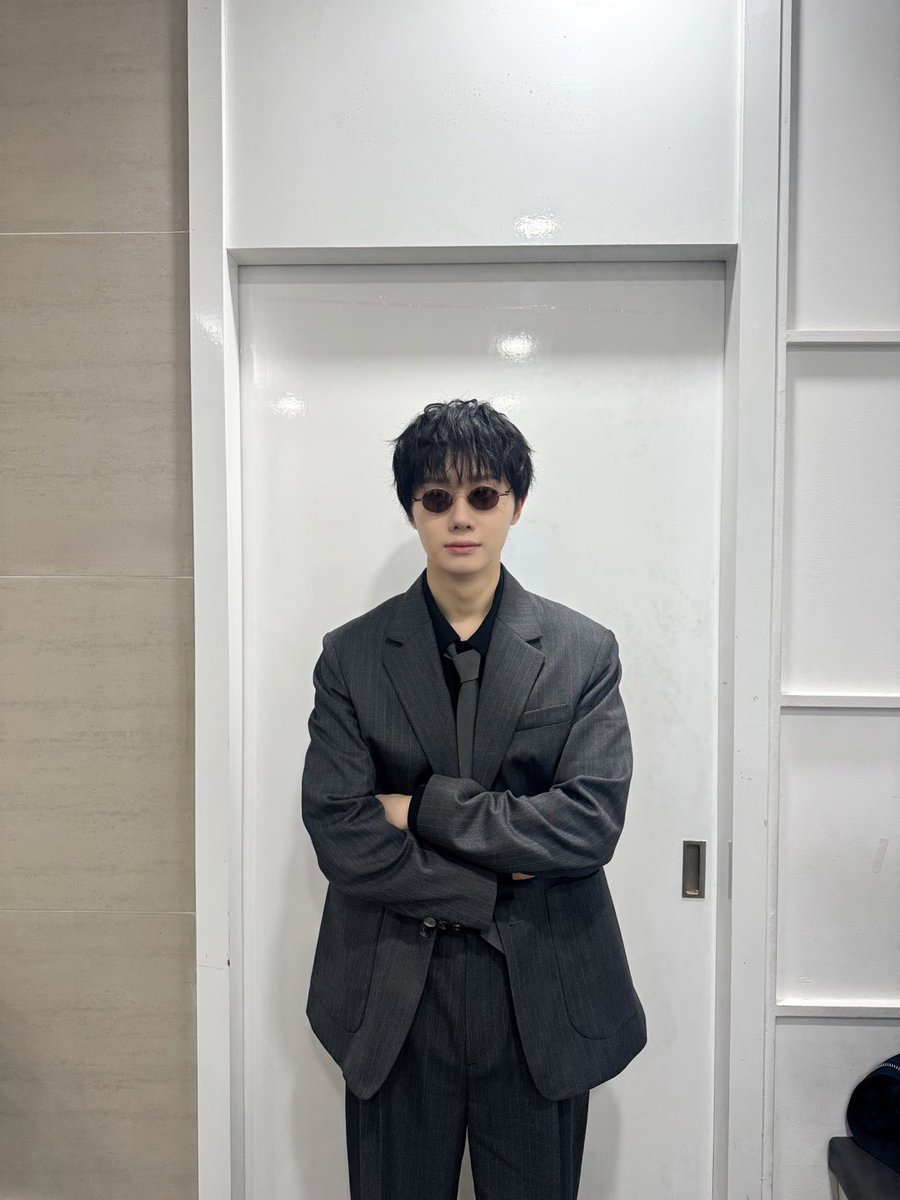 hahyunsang_twt's tweet photo. 2024.12.06 KBS2 <더 시즌즈-이영지의 레인보우>

#하현상 #Hahyunsang https://t.co/rcUaDy1YLA