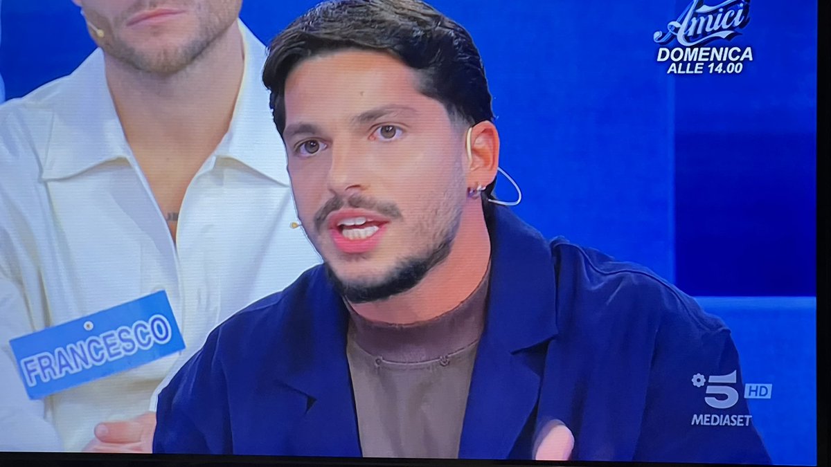 SunLovers_17's tweet photo. Redazione SVEGLIA e mettete lui sul trono 🔥

 #uominiedonne https://t.co/ANkSQ6wGJY