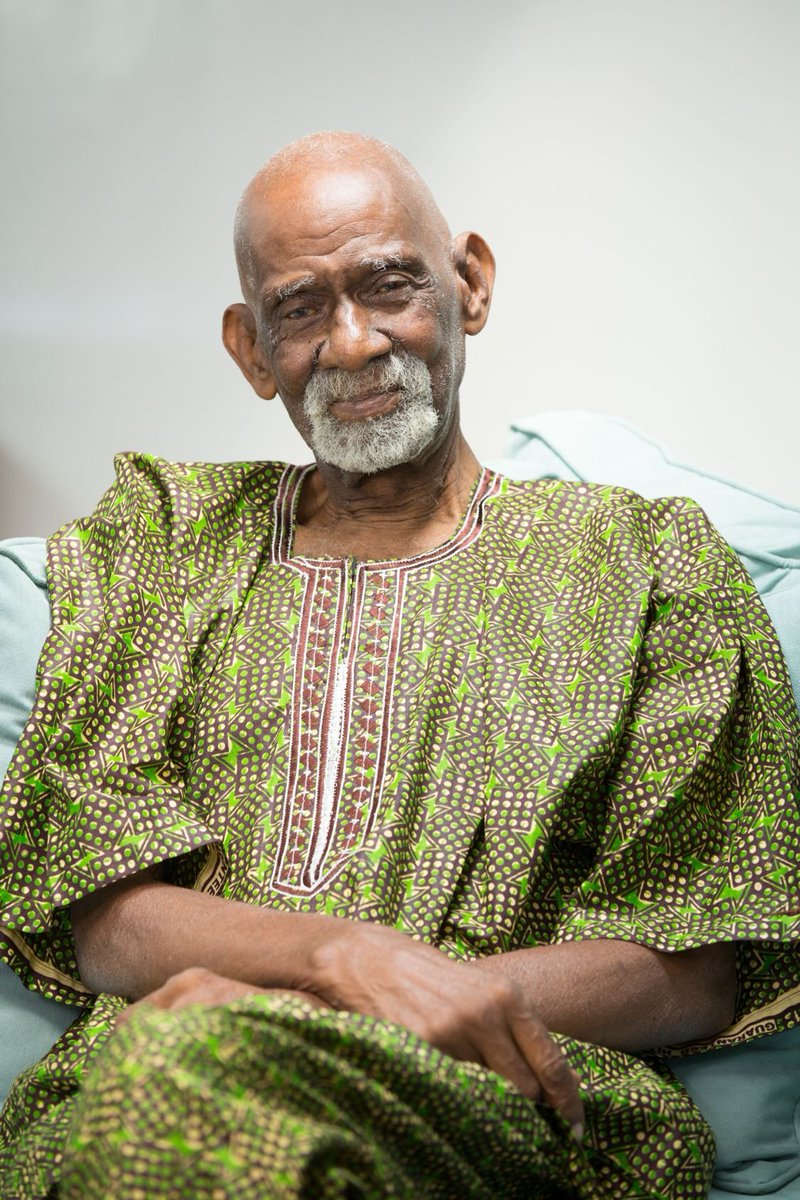 joeyyochheim's tweet image. This is Dr. Sebi.

He was a world-renowned herbalist &amp;amp; natural healer who believed the body could heal itself when given the right tools.

His message?

Disease cannot survive in an alkaline body.

Here are Dr. Sebi’s 9 Natural Principles for achieving health &amp;amp; curing illness: