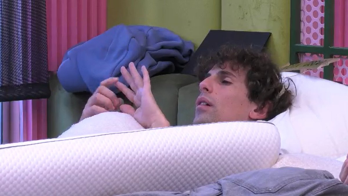 ghoficial's tweet photo. Óscar sobre Maica: "Le echo mucho de menos. Ella lo inundaba todo, la verdad"

#GH6D #GH5D #GHGala14

🔴 Mitele PLUS: https://t.co/oEzBjvH6AP
🔴 Mitele: https://t.co/HBeV4oQrm1 https://t.co/e68Ti4CodB