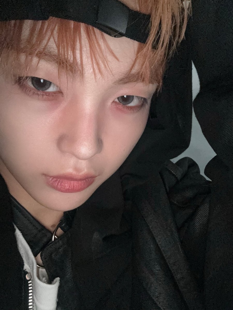 CRAVITY_twt's tweet photo. Now or Never 
컴백했따ㅏㅏ☺🥰🤭
in 뮤직뱅크
#형준 #크래비티 #뮤직뱅크 https://t.co/7TWRvgNzw6