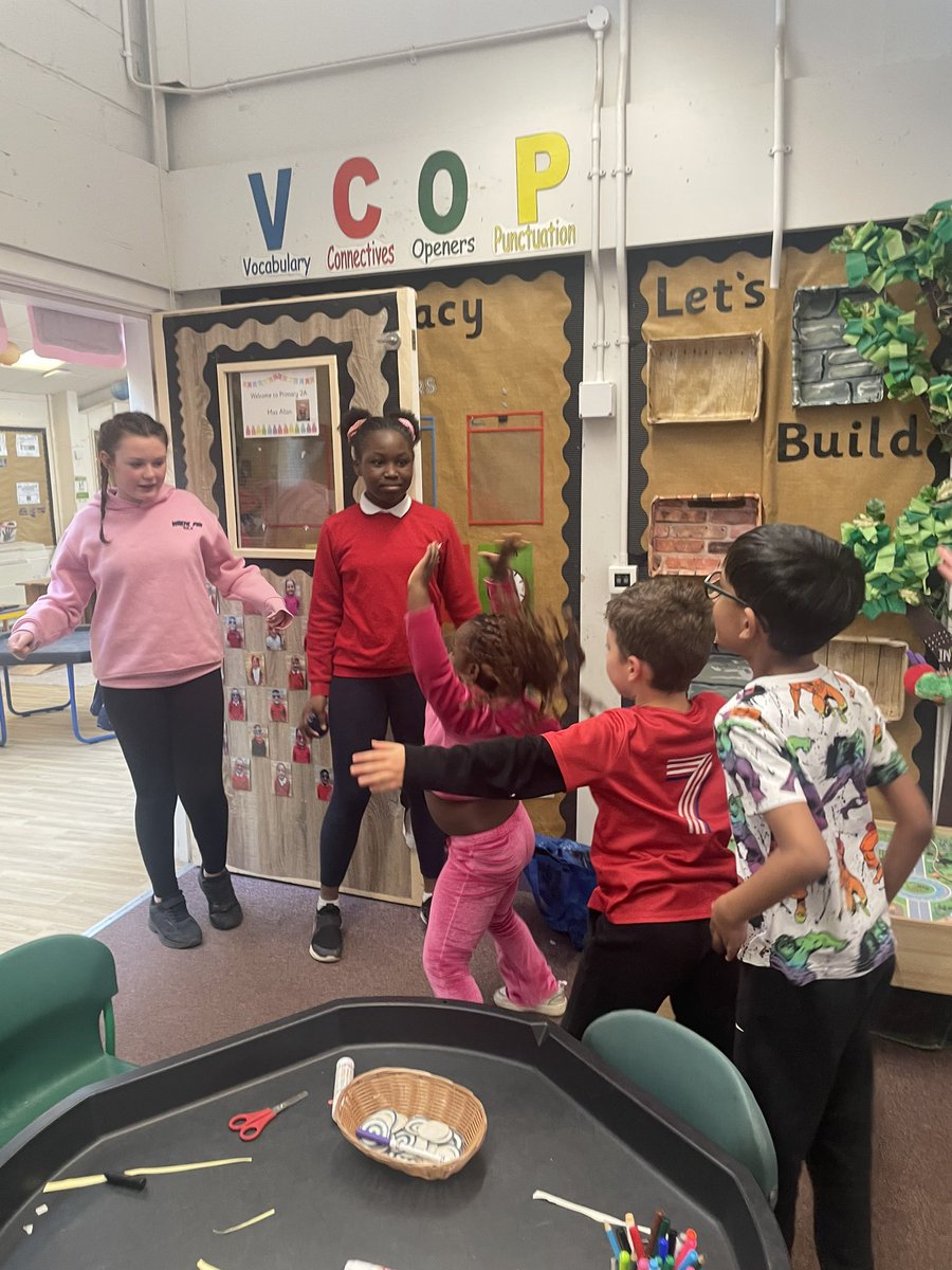 Day of Sport 

Our sports council reps shared our amazing news of achieving gold ⭐️ 

We loved taking part in a Christmas just dance and brain break! 

We loved the P7 challenges! 

<a href="/MissMain_HPS/">Miss Main and P7M</a> <a href="/ASC_Jen/">Jen Active Schools</a> <a href="/sportscotland/">sportscotland</a>