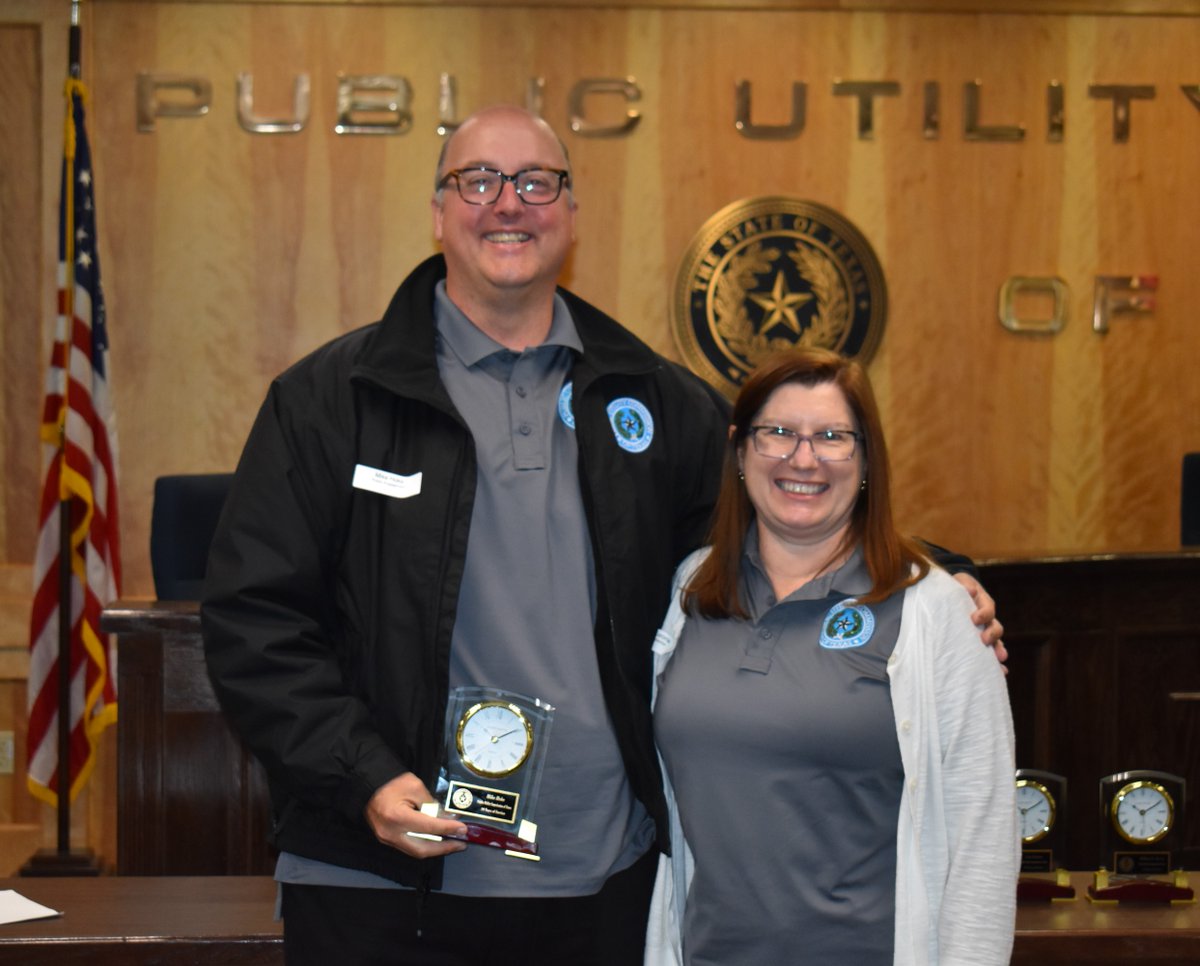 PUCTX's tweet image. THANK YOU, MIKE for 10 years of service to the @PUCTX and #Texas! At our 2024 Service Awards, we’re recognizing 25 employees for a combined 265 years of public service to Texans. Thank for your commitment and dedication!  #TxLege #ServingTexas
