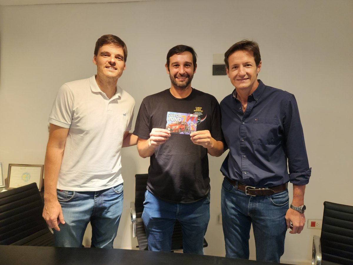 DEPORBONO7️⃣

🙌🏼🤝🏻Junto al <a href="/iplyc/">IPLyC Misiones</a>, entregamos el primer premio al ganador, quien practica squash y adquirió el bono n° 49653 en el club Bajada Vieja, de Posadas. 

➕ℹ️➡️ deportes.misiones.gob.ar/deporbono-7-en…