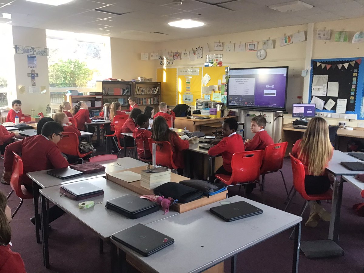 MrsB_STMB's tweet image. Over the last three weeks, P6T have been taking part in the @StModansML S6 Spanish Project 🇪🇸. We meet on Google Meet alongside other schools and learn Spanish together!
We get to show our knowledge through games like Kahoot and get VERY excited when we WIN! 🎉🏆#InItToWinIt