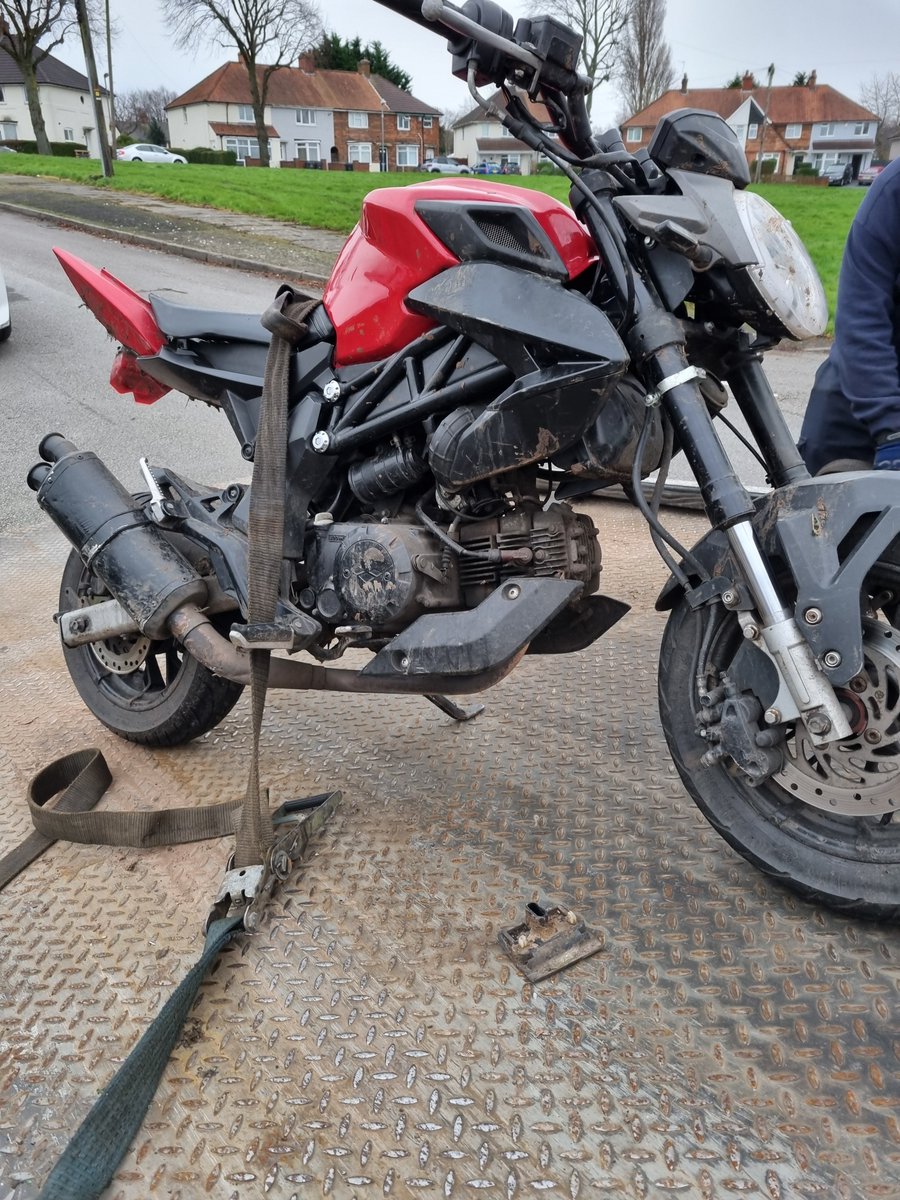YardleyWMP's tweet photo. Suspected stolen Leximoto Riot found on Debenham Road, no plates and chassis number removed. #offforforensics https://t.co/oI0694JdQj