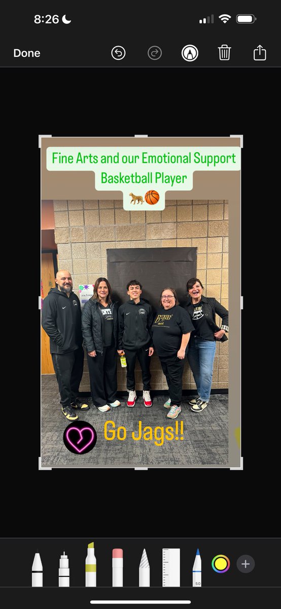 juleskobbe's tweet image. When our home opener & teacher dress-up days collide! Good Luck 🐆🖤🐆🏀💛@ACHSGIRLSBBALL @AC_jaguarbball & Way to go Fine Arts! 💯 🎭🎨⚖️🗿