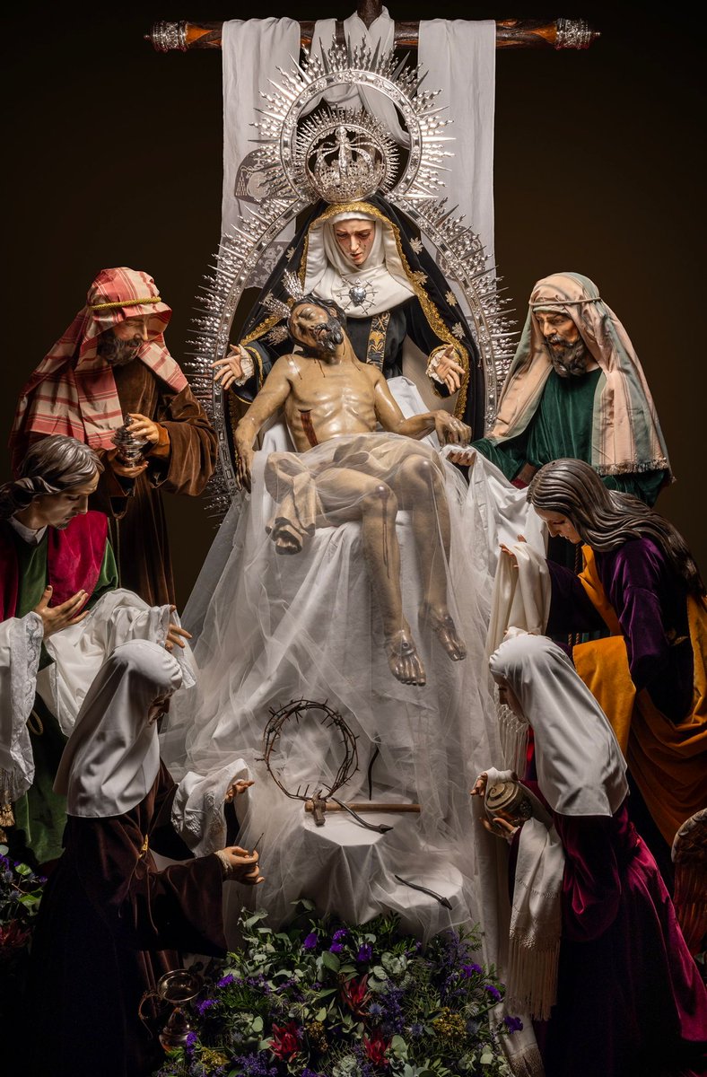 SgdaMortaja's tweet photo. Viernes de Piedad.
Veneración extraordinaria con motivo del II Congreso Internacional de Hermandades y Piedad Popular.
📷 @Randofer94
@congresoihpp 
#EsLaHoraDeLaPiedad https://t.co/61mxImnGfI
