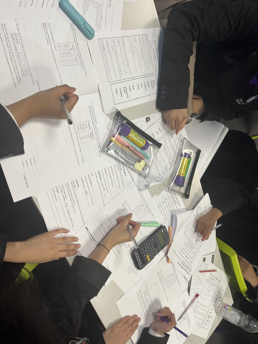 TOAN_Maths's tweet photo. Year 11 have been hard at work embedding their core understanding of statistics during CPD day! Literacy, Sampling and Questionnaires have been the focus of the day ๐๐งฎ
Well done for you endurance all day, enjoy your Freddos! ๐คฉ #teamtoan @OldhamAcademy https://t.co/5j80C209vE