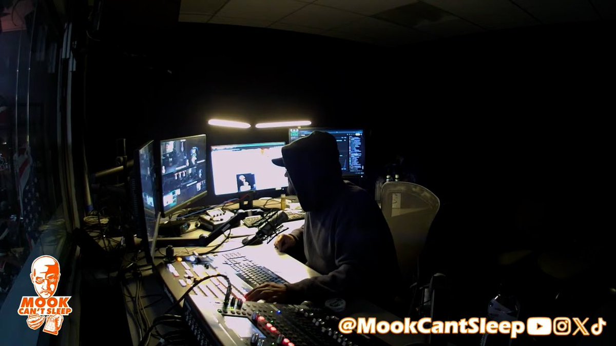 MookCantSleep's tweet image. Awesome stream last night, shoutout to the boys for coming on &amp;amp; pray for Miresh if you have a second 

Watch the replay here
linktr.ee/mookcantsleep

That caps off our 1st nyc run, such a blast, hope to be back early in the new year 
🙏🕯️