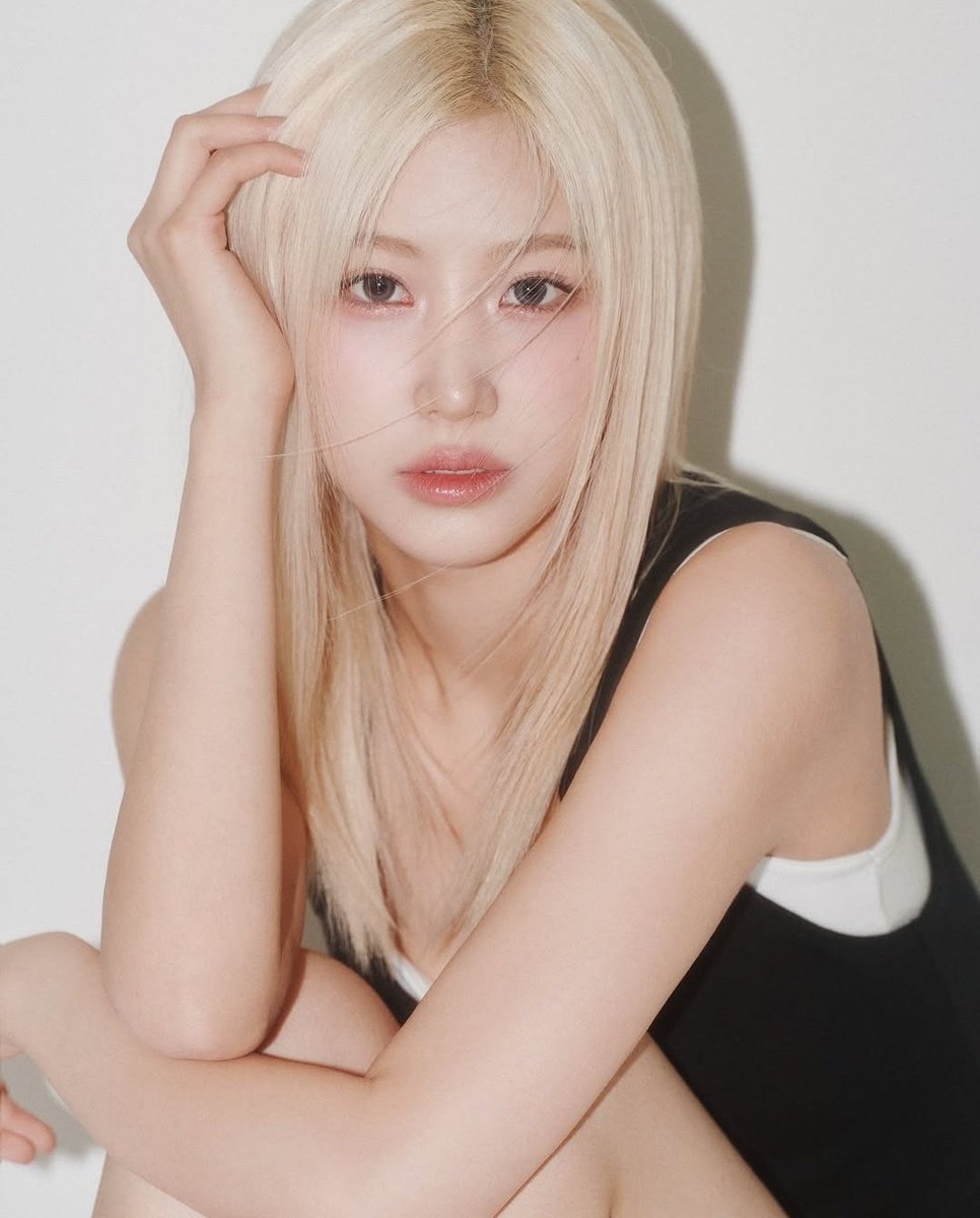wish_global's tweet photo. Get to know Wish and why you should stan her!

A thread

#WISH #위시 #HAYOUNG #하영 #KPOP #DEBUT https://t.co/GO4NPXYRmV