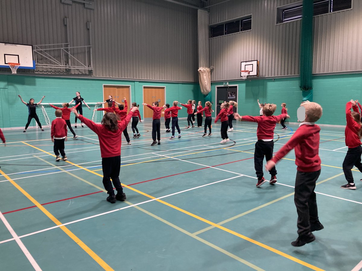 EstfeldSchool's tweet photo. Thank you @STWAcademy for a great dance festival for our Year Three pupils this morning.  Your pupils were great sports' leaders as always! https://t.co/7gB8IXcIZA