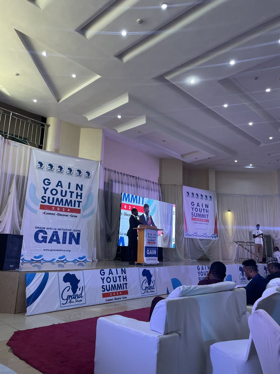 senior_hm's tweet photo. 🌍 Excited to have attended the GAIN Youth Summit 2024 in Abuja—a transformative event focused on connecting Africa through entrepreneurship and digital innovation. Engaging with visionary leaders, entrepreneurs, and fellow changemakers was inspiring. https://t.co/eVo62GNbbs