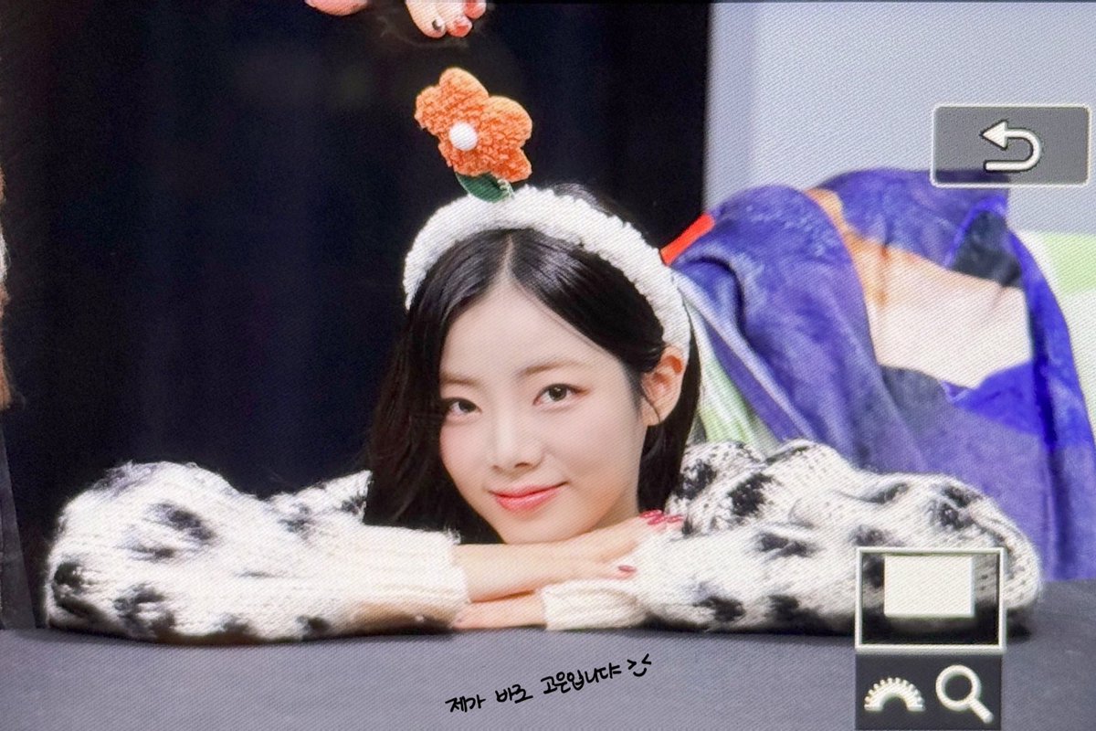 cherryme_0903's tweet image. 241206 팬사인회 프리뷰

오늘 예뿌

#나고은 #NAGOEUN #ナゴウン #퍼플키스 #PURPLE_KISS #パープルキス

@RBW_PURPLEKISS