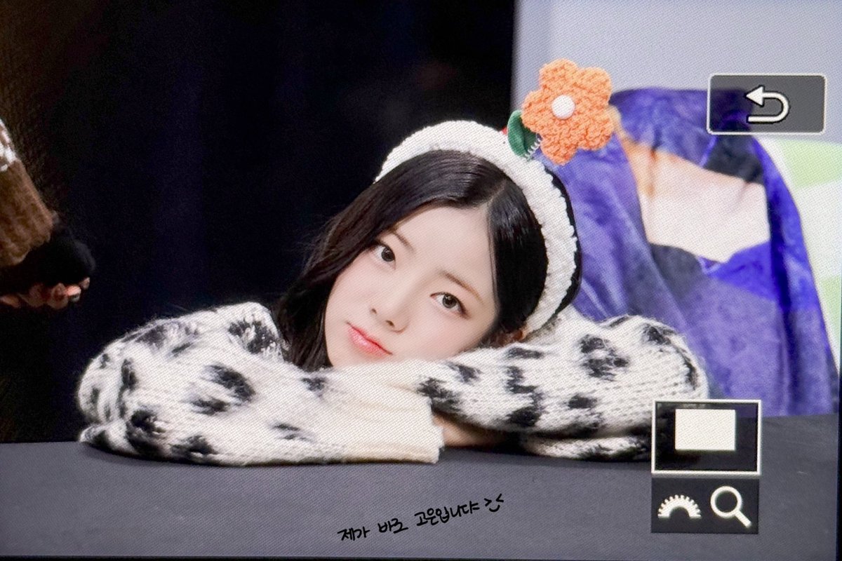 cherryme_0903's tweet image. 241206 팬사인회 프리뷰

오늘 예뿌

#나고은 #NAGOEUN #ナゴウン #퍼플키스 #PURPLE_KISS #パープルキス

@RBW_PURPLEKISS