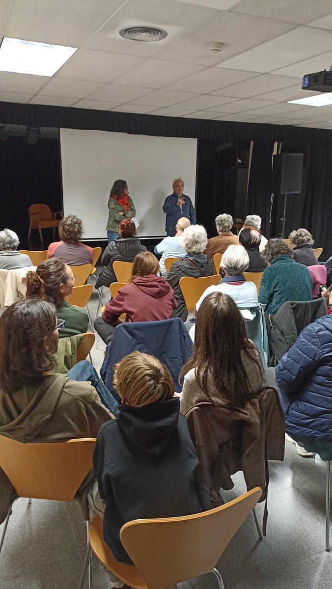 🎬 Seguimos construyendo futuros posibles

El 22 de noviembre compartimos AlterNativas en Girona, con la presencia del co-director Agustí Corominas, en un evento lleno de inspiración y conexiones

¡Gracias a quienes participaron! 💚

📸 Aquí algunas fotos 👇