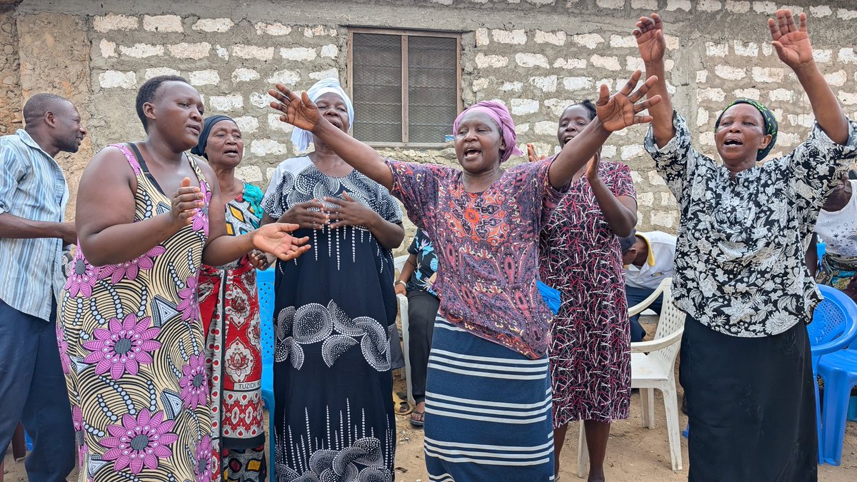 Center for Justice GEA (@cjgea) on Twitter photo <a href="/Francisontomwa/">Francis Ontomwa</a> <a href="/phyllis_omido/">Omido Phyllis</a> <a href="/johnallannamu/">John-Allan Namu</a> <a href="/Ali_Manzu/">Ali 'Mwamvita' Manzu</a> <a href="/bonifacemwangi/">The People’s Watchman</a> <a href="/C_NyaKundiH/">Cyprian, Is Nyakundi</a> <a href="/husskhalid/">husseinkhalid</a> <a href="/KTNNewsKE/">KTN News</a> <a href="/WMutunga/">Dr Willy M Mutunga, Chief Justice, Kenya (2011-16)</a> <a href="/Presshubafrica/">Presshub Africa</a> What a joy for us. Words can not explain. <a href="/Francisontomwa/">Francis Ontomwa</a> <a href="/phyllis_omido/">Omido Phyllis</a> <a href="/johnallannamu/">John-Allan Namu</a> <a href="/Ali_Manzu/">Ali 'Mwamvita' Manzu</a> <a href="/bonifacemwangi/">The People’s Watchman</a> <a href="/C_NyaKundiH/">Cyprian, Is Nyakundi</a> <a href="/husskhalid/">husseinkhalid</a> <a href="/KTNNewsKE/">KTN News</a> <a href="/WMutunga/">Dr Willy M Mutunga, Chief Justice, Kenya (2011-16)</a> <a href="/Presshubafrica/">Presshub Africa</a> What a joy for us. Words can not explain.