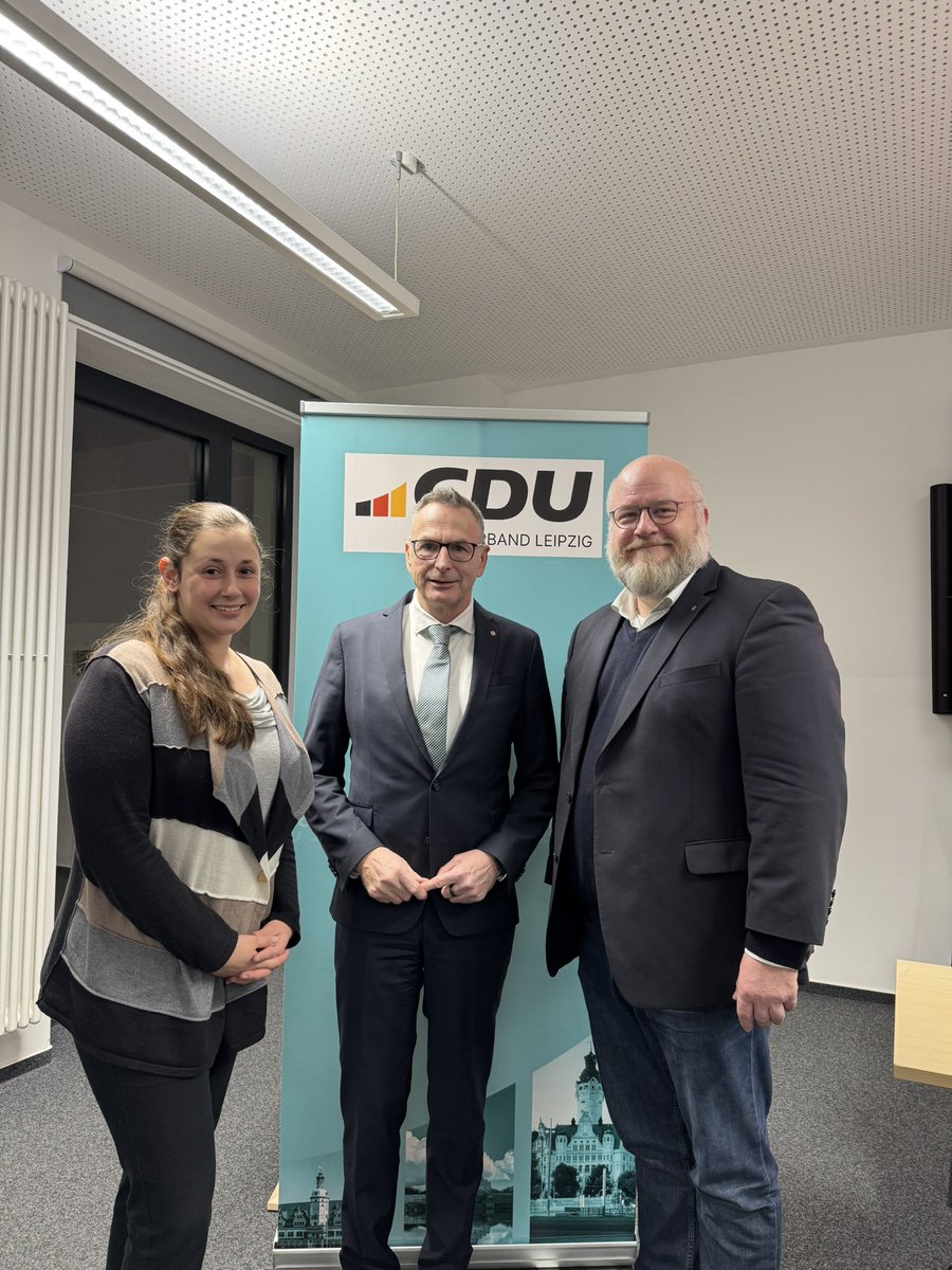 Wir haben unseren Kandidaten für #Leipzig Süd (Wahlkreis 152): Johanniter-Chef Dietmar Link! 💪 Mit 82,5 % gewählt, will er den Wahlkreis zurückerobern: „Wir schicken Sören Pellmann in den Vorruhestand und holen Leipzigs Süden zurück!“ 🩵 #CDU