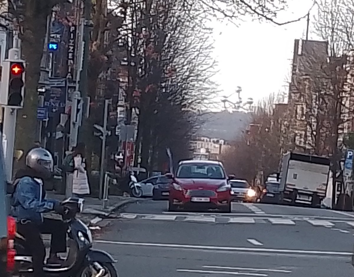 The daily glimpse of the Atomium from Place Dailly (#Schaerbeek).