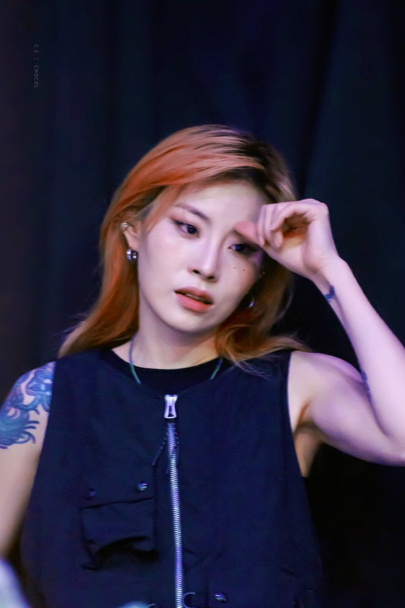 241201 Golden Era of Hiphop
#초콜 #CHOCOL 

😇