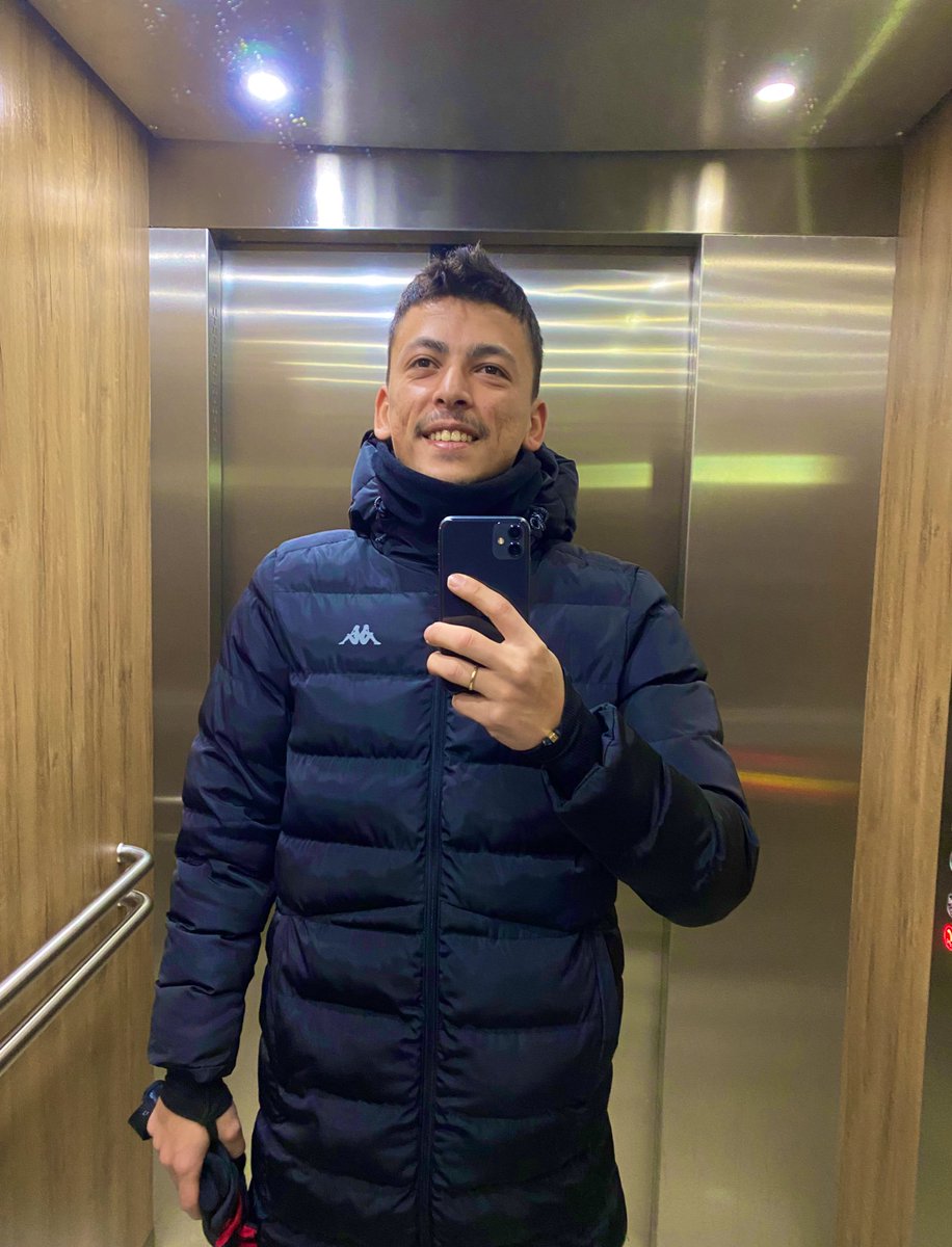 Yeni insanlar tanımaya gerek yok , biz daha etrafımızdakileri tanıyamadık.
Hayırlı Cumalar ☺️