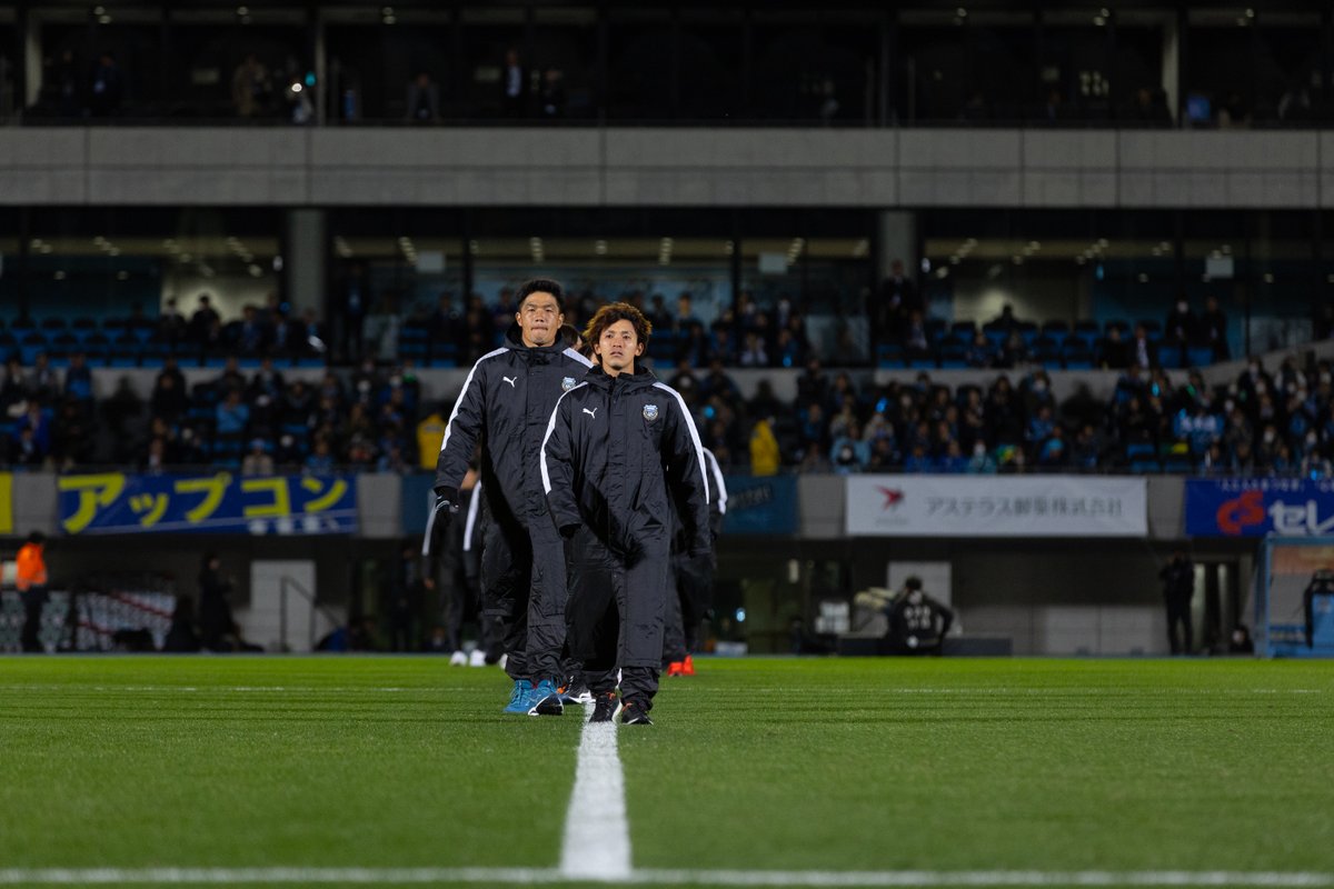 frontale_staff's tweet photo. 【12/8 アビスパ福岡戦　試合終了後について】
試合終了後「2024シーズン最終戦セレモニー」および「鬼木達監督最後のご挨拶」を実施いたします。

詳細はこちら👉 https://t.co/sKZgylxdPm

※監督、選手の場内周回中にプレゼント等をお渡しいただくことはできません。プレゼントを渡したい方は、場内・場外総合案内所にてお預かりいたします。

#frontale #Mind1NEXT