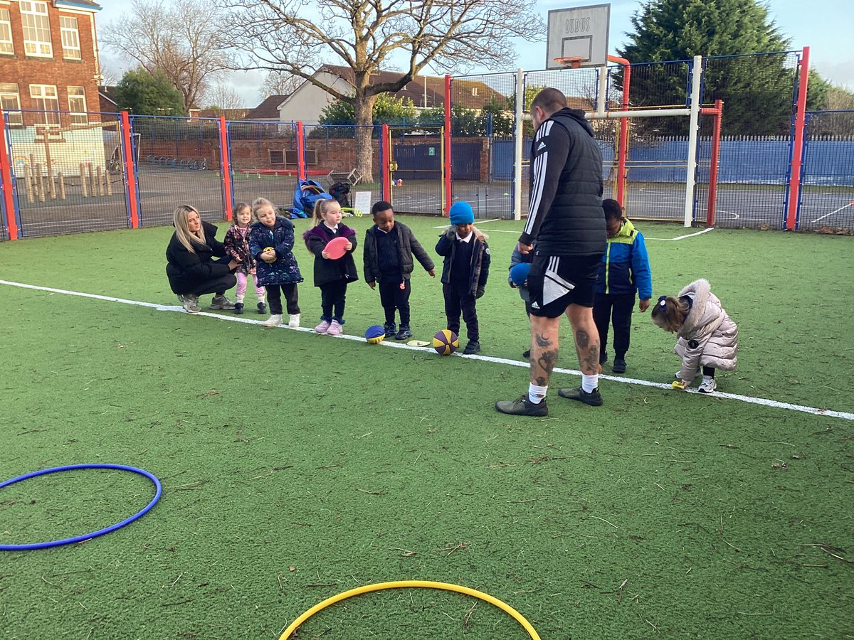 EgremontEYFS's tweet photo. It’s #fitfriday and today Mark let us investigate rolling, throwing and kicking towards different targets. @mwprimarype https://t.co/DvSTg1Dmrp