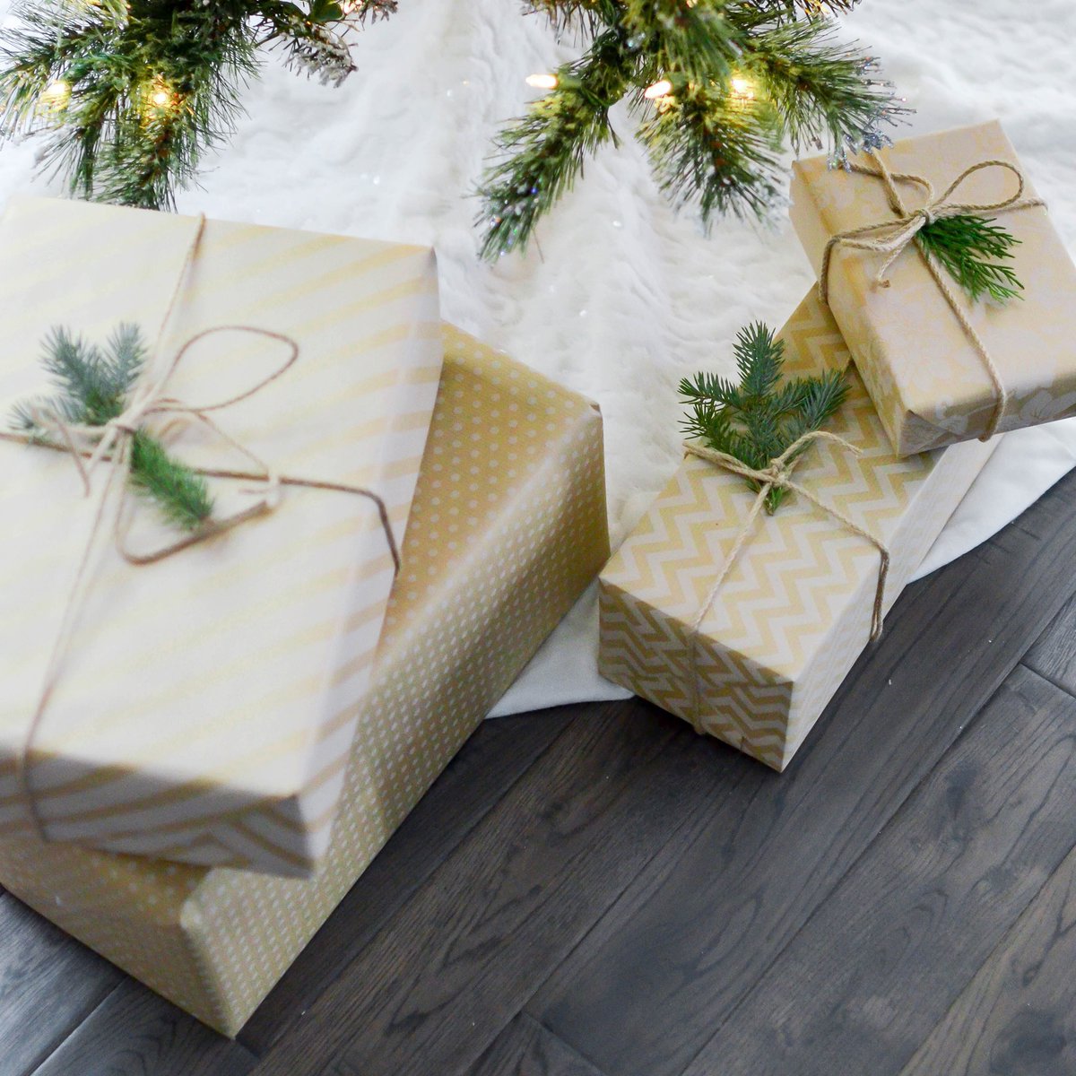 We're feeling VERY FESTIVE here at Grey  Street
Our fabulous team are always on hand to give you a very warm festive welcome, and what's more important, an AMAZING treatment 
Gift Vouchers are the perfect for treating someone you love this Christmas🎄🎄🎁💌