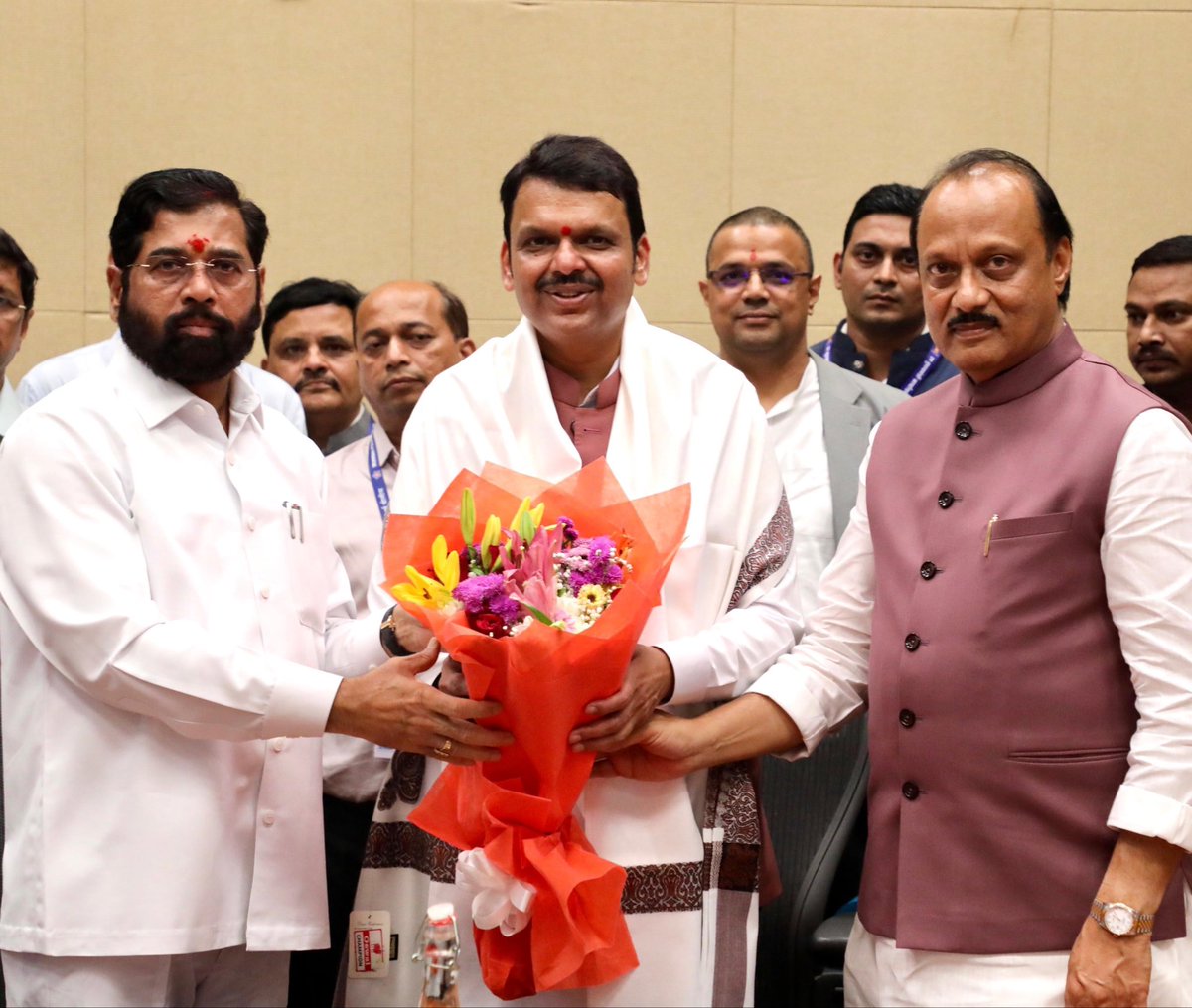 raaghudn's tweet photo. Congratulations @Dev_Fadnavis ji for swearing as CM of Maharashtra for 3rd time, under your leadership and #Mahayuti alliance Maharashtra may reach high heights in development.

Congratulations to @mieknathshinde and @AjitPawarSpeaks for swearing as DCM of #Maharashtra https://t.co/4gIPMZR5JF