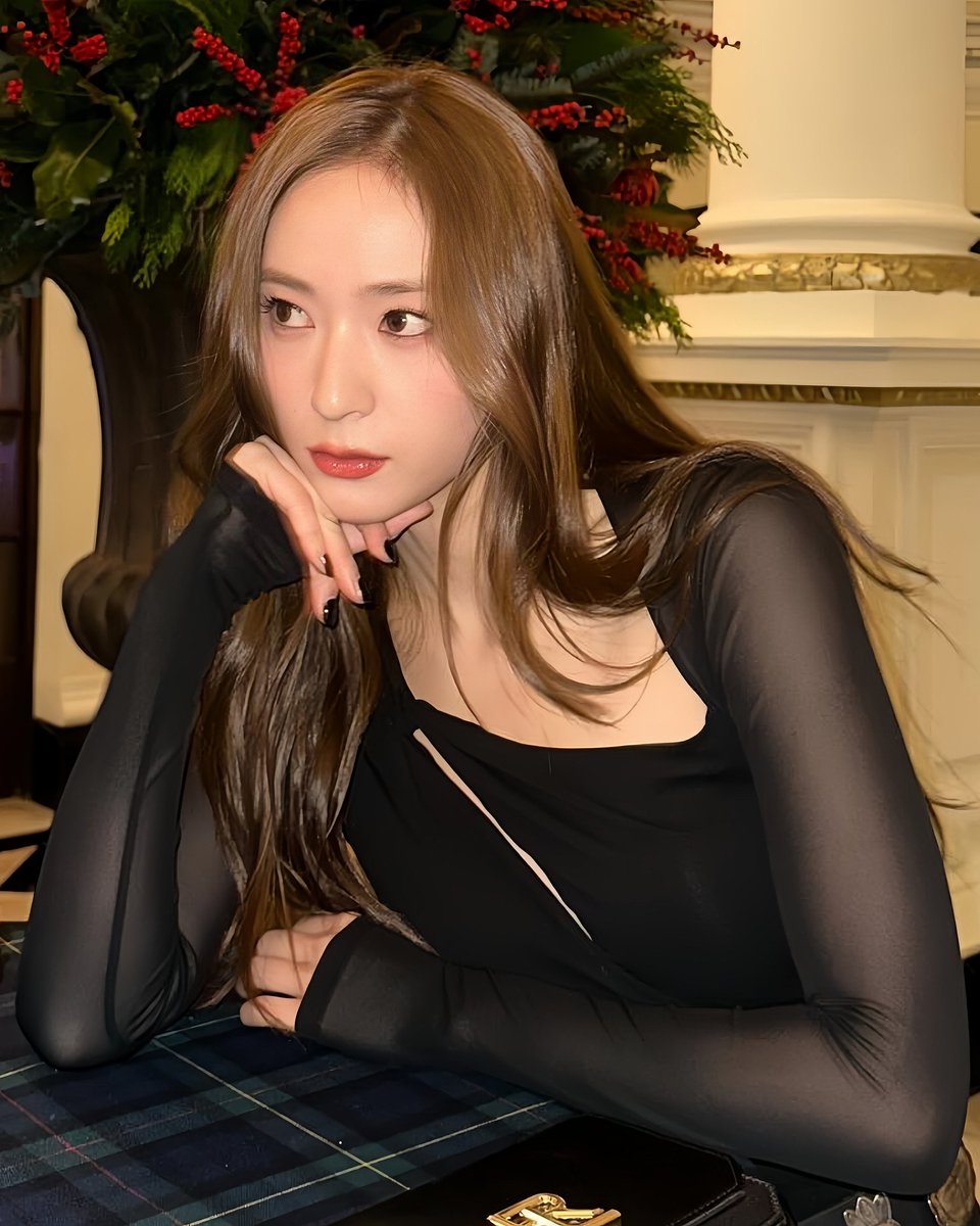 krystal soojung ✨ tweet media