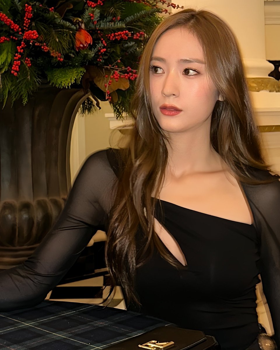 krystal soojung ✨ tweet media