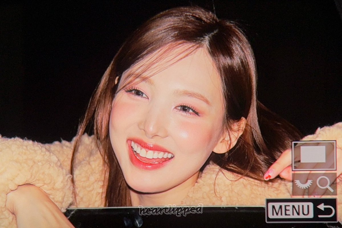 241206 컴백축하한다 ☺️

#나연 #Nayeon #ナヨン #TWICE