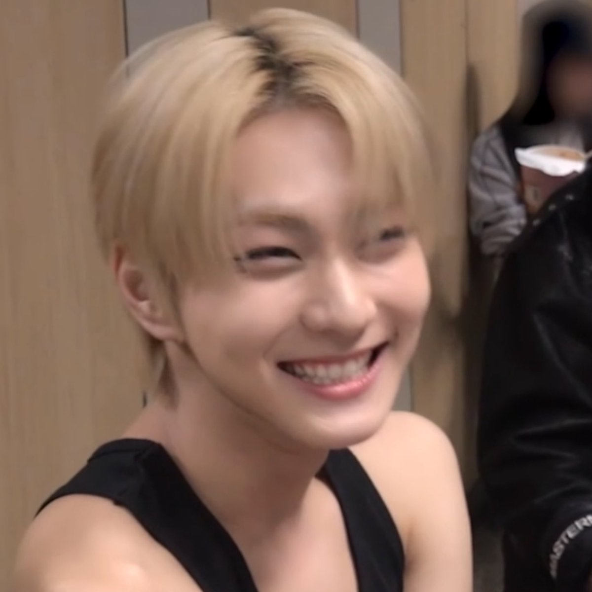 usintheMWorld's tweet photo. Jungwon smile 🥺

#Jungwon #Enhypen  https://t.co/hUOociZlVC