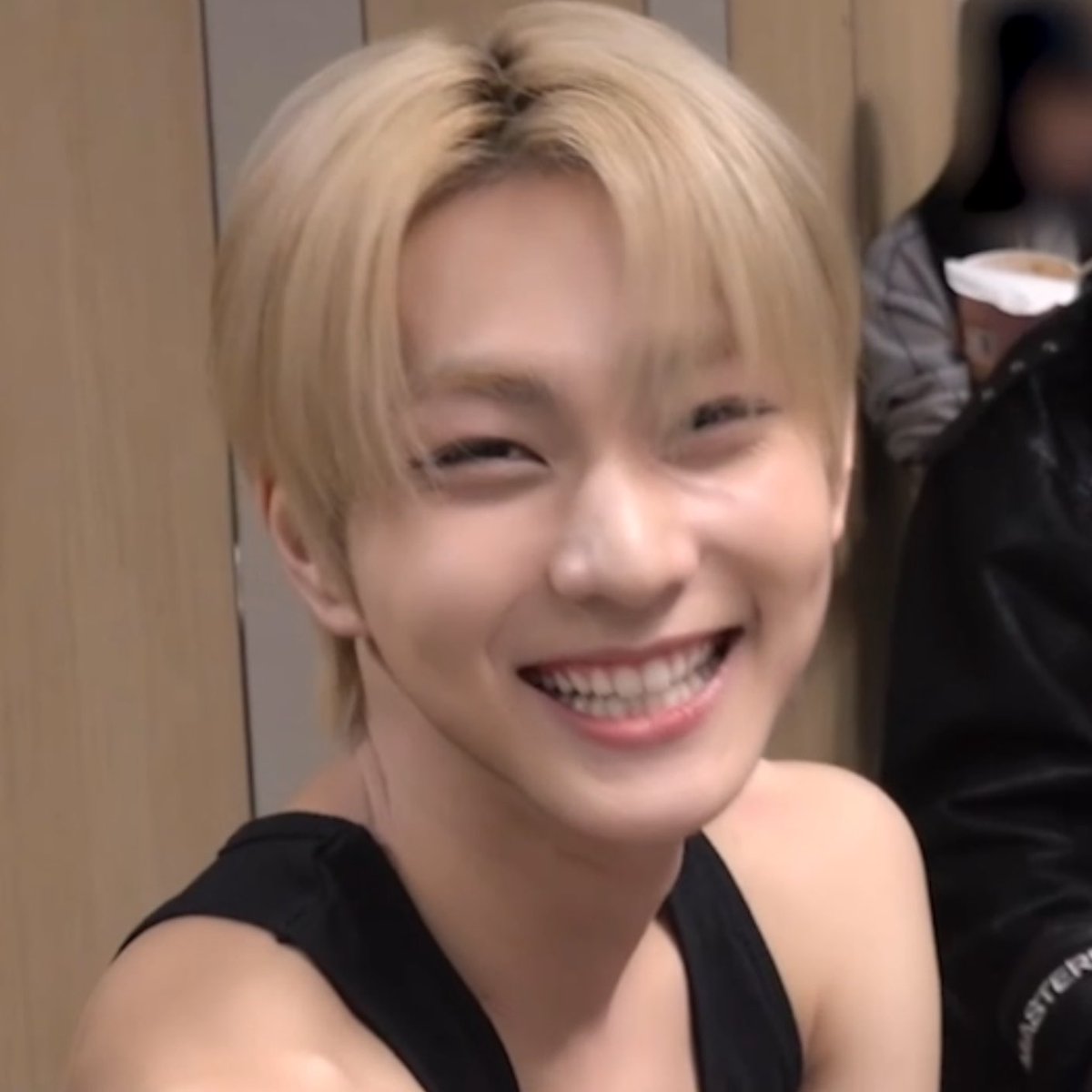 usintheMWorld's tweet photo. Jungwon smile 🥺

#Jungwon #Enhypen  https://t.co/hUOociZlVC
