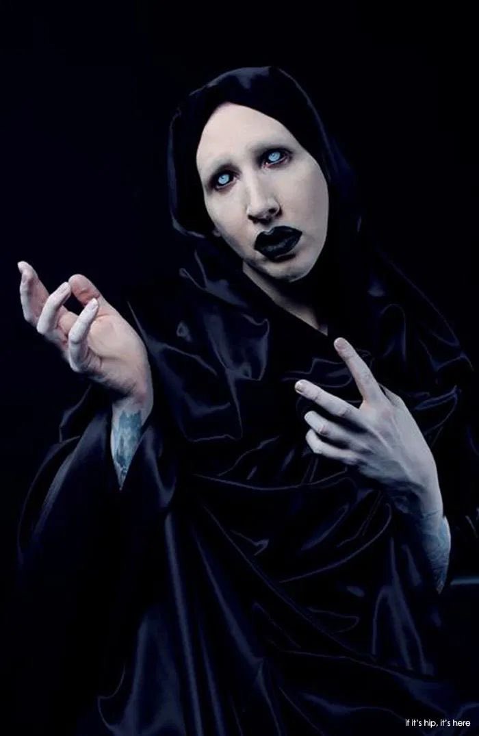milamansonite's tweet photo. Some Manson fans need to stop acting like he stopped making good music and new creative choices after GAOG. He never lost it he just didn’t execute it as well. I hope he will continue evolving with his fashion and sound without feeling the need to please people with nostalgia. https://t.co/MIavQlLpi8