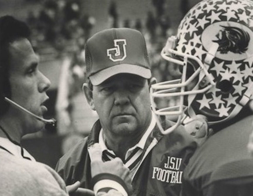 JaxStateFan's tweet photo. On this day in 1992 Jax State would beat the Pittsburgh State Gorillas in the Div. II National Championship game 17-13 in Florence, AL.  Tonight they play for a championship in an FBS Conference. @gseitz @BillBubbaBussey @JSUVoice https://t.co/eB34ZZoTGw