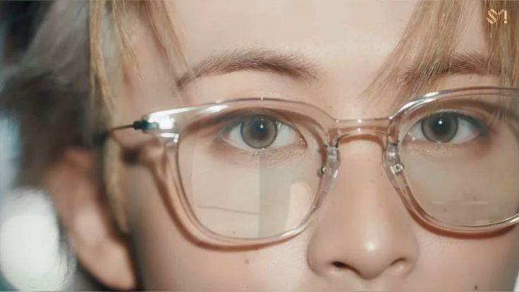 hello i’m bryze, looking for moots! 

he/him , single , not minor , filo 🇵🇭
ults are #exo, #bts , #svt , #rv, #txt , #itzy, #bini &amp; #enhypen
not new to #stantwt #kpoptwt
any fandom(s) are welcome!