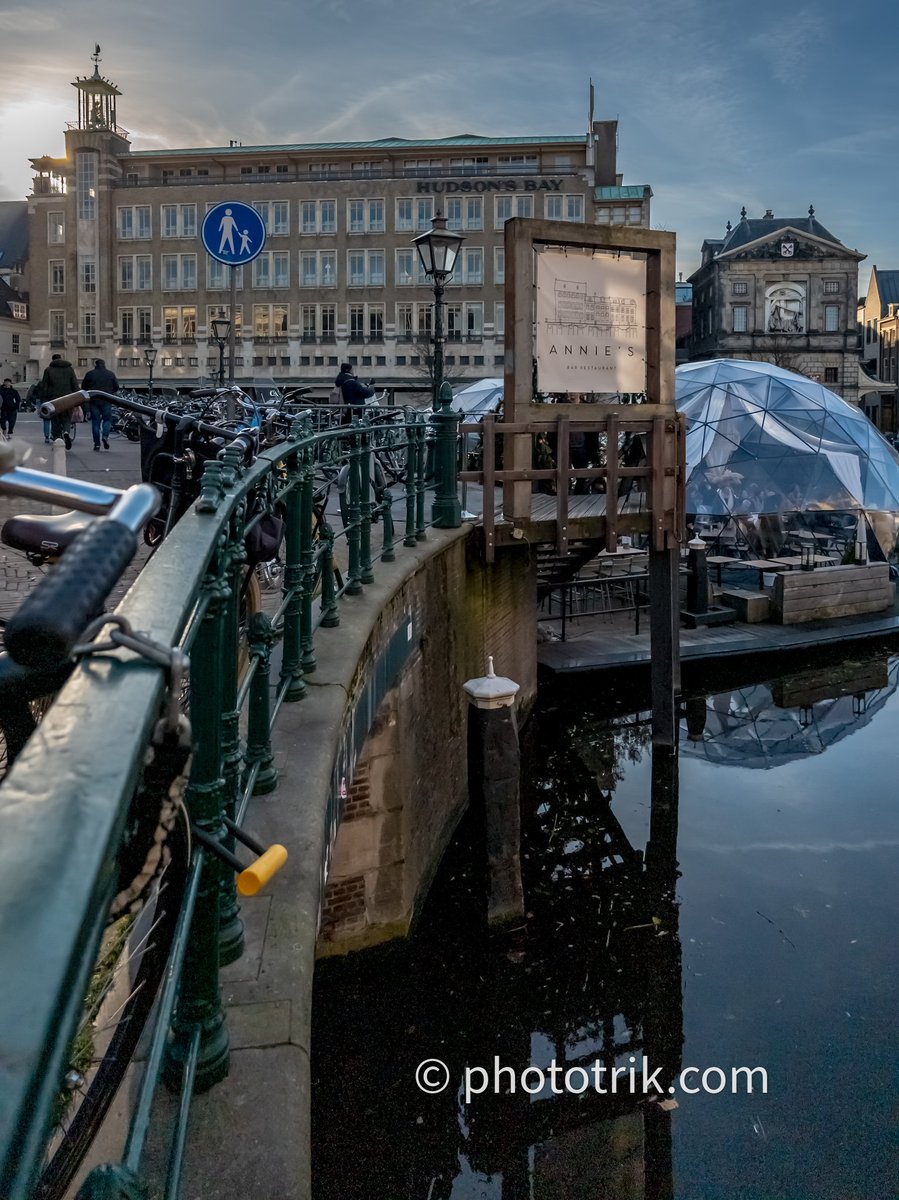 PhototrikC's tweet photo. Blue cast, Leiden, Netherlands #Leiden #Netherlands #bestofnetherlands #streetphotography #reflection #clouds #cafe #weather #clime #stadvanontdekkingen #canals #rivers #bridge #bicycle #lamppost #travel #city #cafe #shop https://t.co/5neaRTvsPC